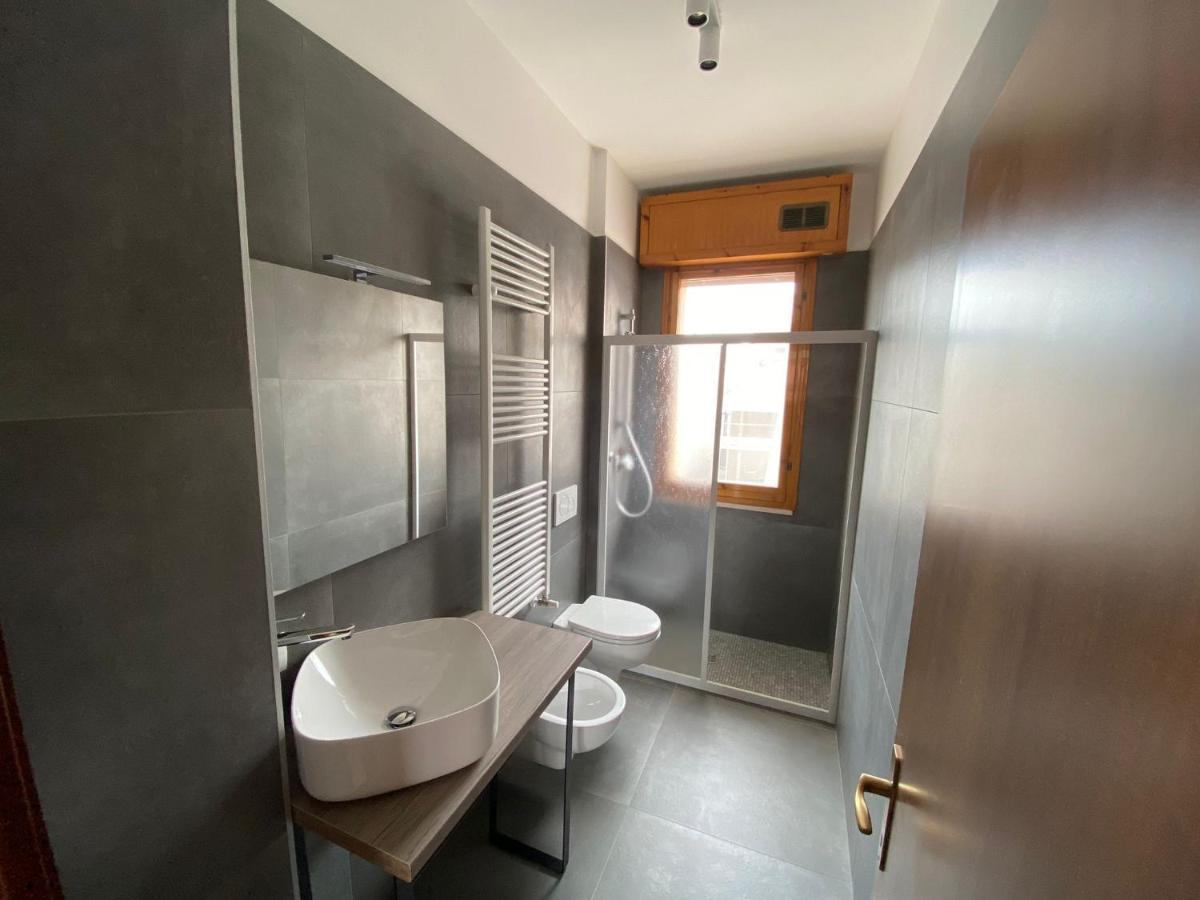 Appartamento Con Posto Auto Privato A Marina Centro Mare Rimini Exterior photo