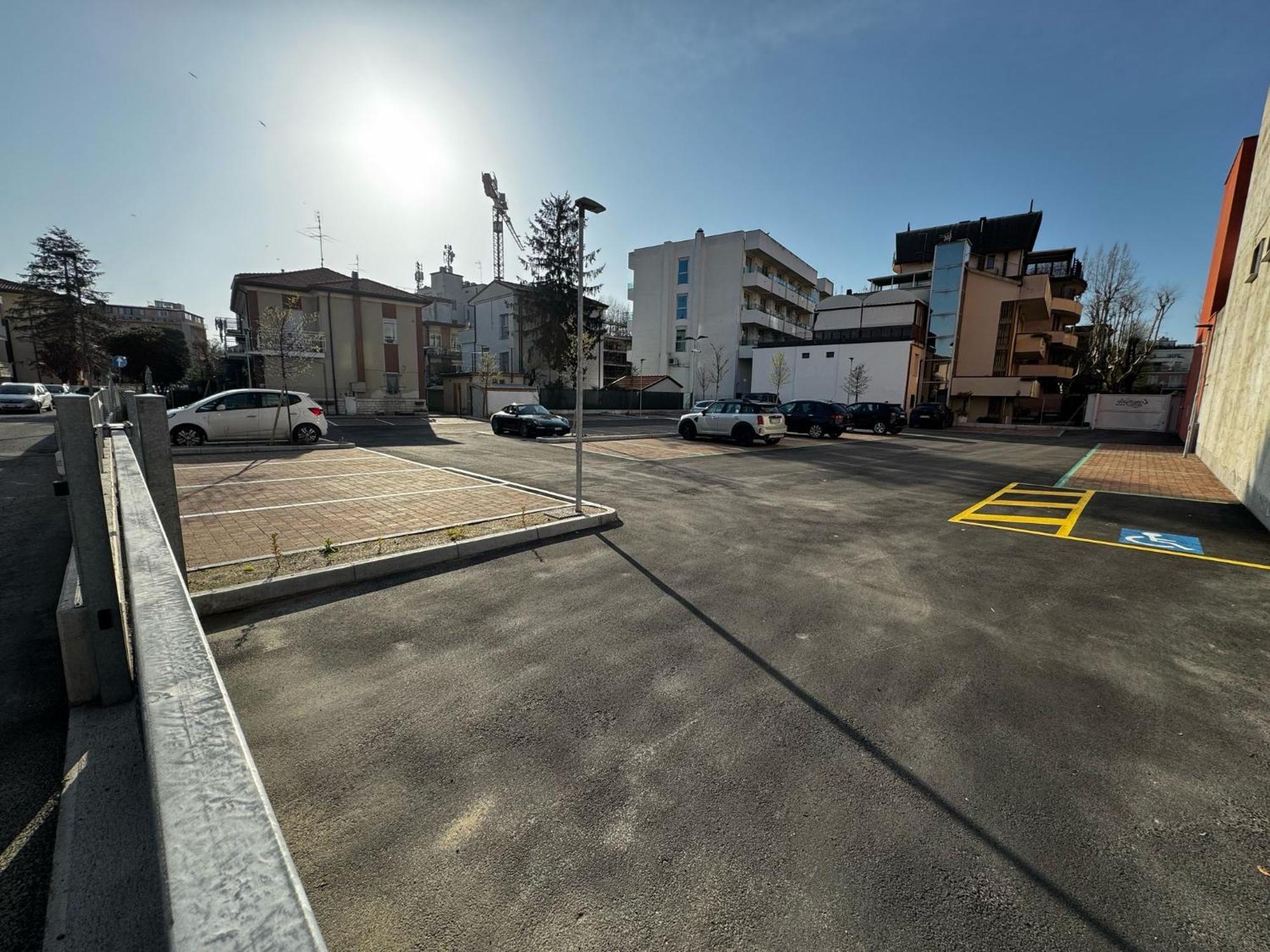 Appartamento Con Posto Auto Privato A Marina Centro Mare Rimini Exterior photo